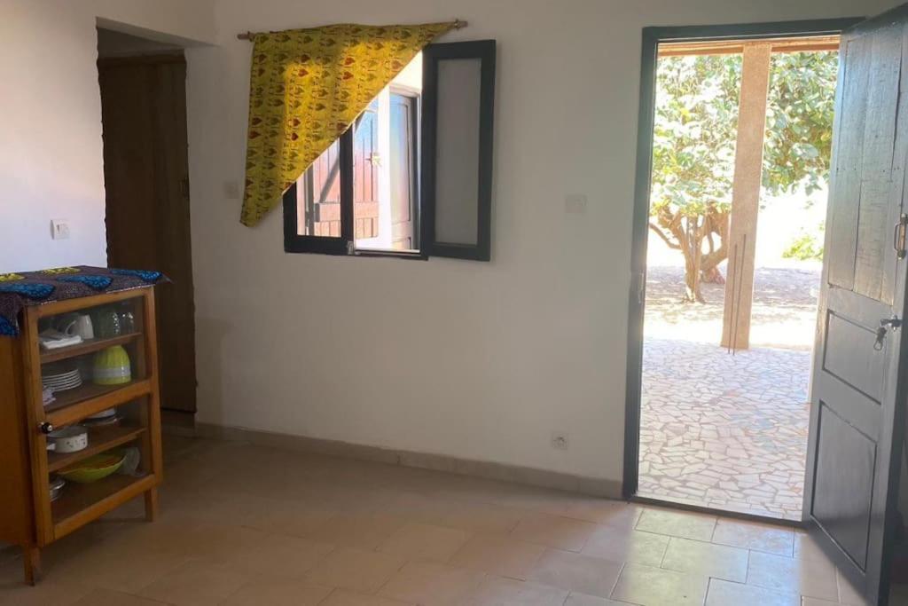 Petite Maison En Bord De Mer Palmarin Nguedj Extérieur photo